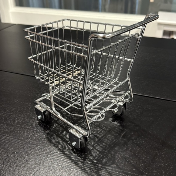 Miniature Silver Metal Rolling Functioning Shopping Cart - Picture 6 of 9